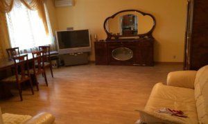 Сдается трехкомнатная квартира в новом доме на Файзи Гаскарова