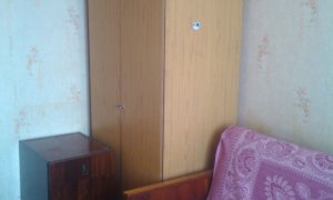 Сдается комната в общежитии в центре города, на улице Красина